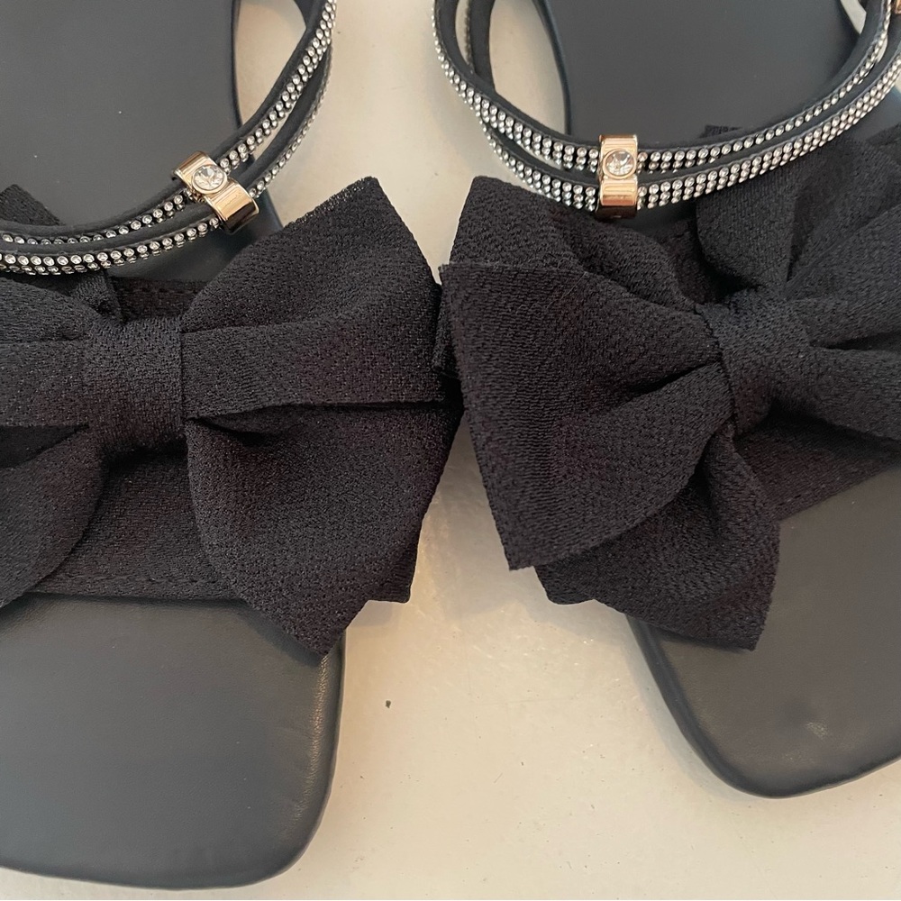 GORGLITTER Bow Rhinestone Sandals - Picture 3 of 7
